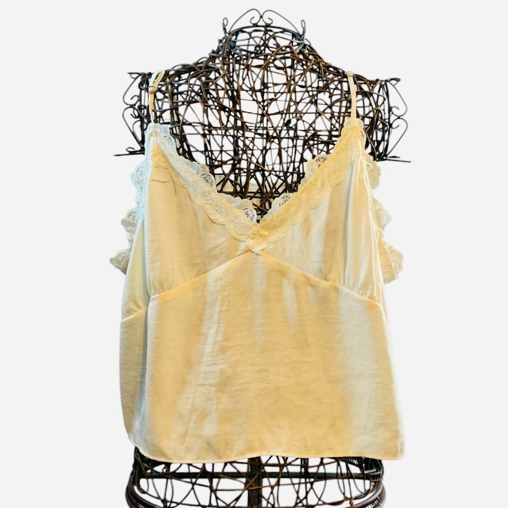 NWT Abound Ivory Dove Lace Trim Cami Top. Size 3X. SKU 441
